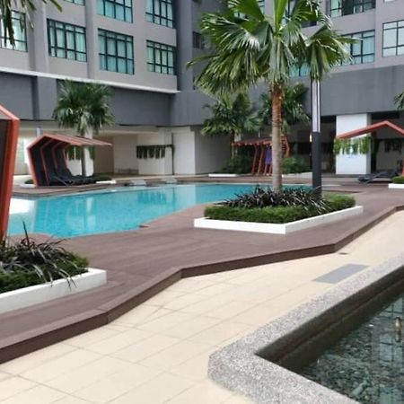 Conezion 3-Bedroom Condo @ Ioi City Mall Putrajaya Serdang  Exteriör bild