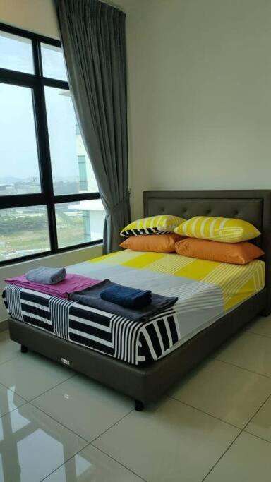Conezion 3-Bedroom Condo @ Ioi City Mall Putrajaya Serdang  Exteriör bild