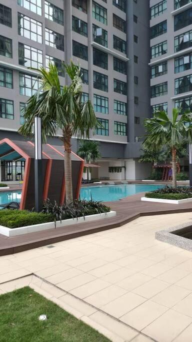 Conezion 3-Bedroom Condo @ Ioi City Mall Putrajaya Serdang  Exteriör bild